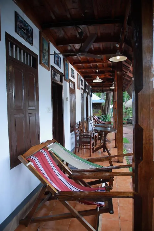 Hotel Malayalam Lake Resort Alappuzha