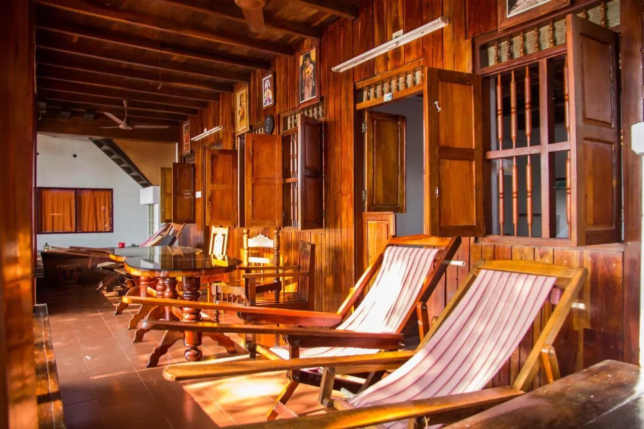 Hotel Malayalam Lake Resort Alappuzha