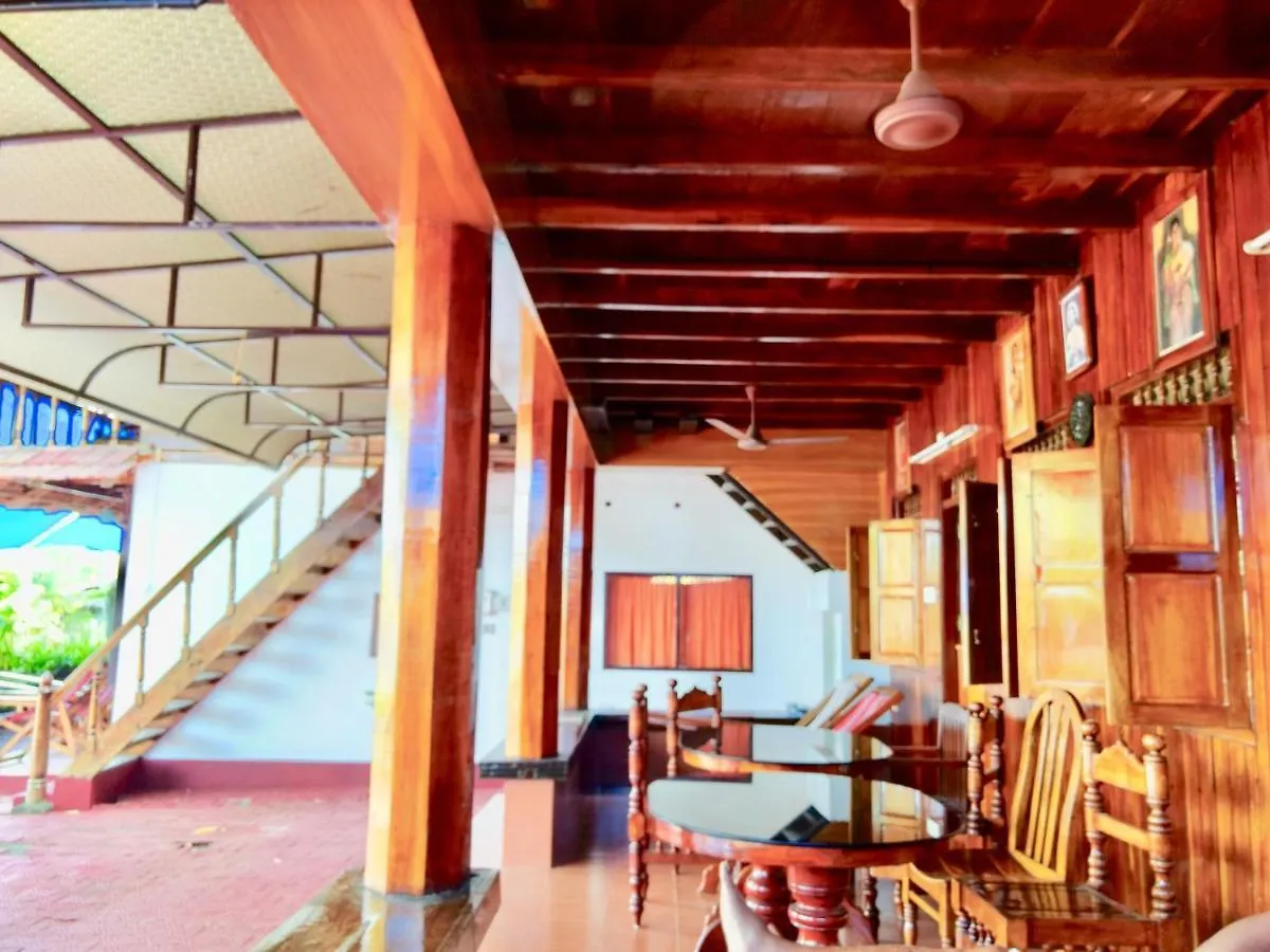 Malayalam Lake Resort Alappuzha Hotel